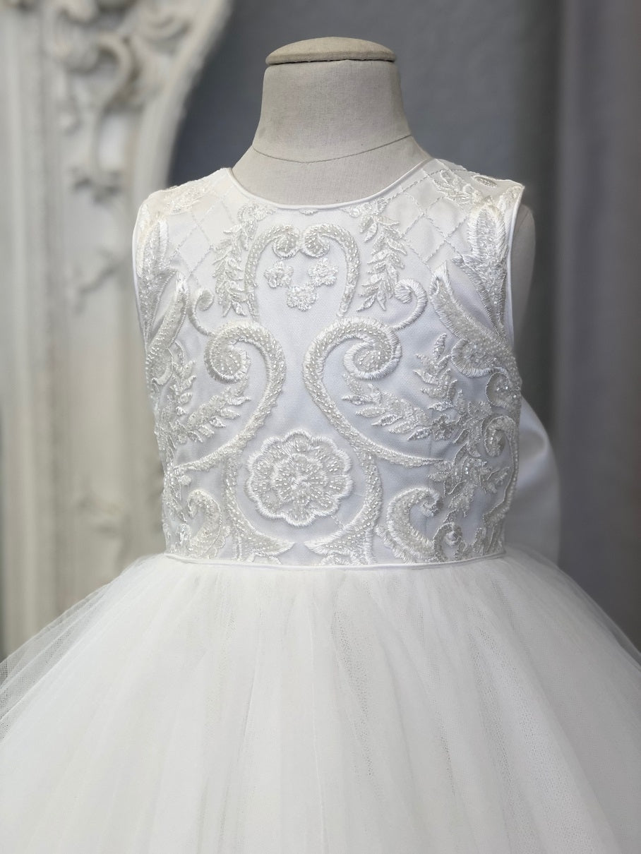 LUXE: Gracie with Train