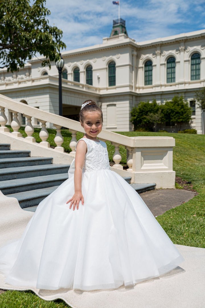 LUXE: Gracie with Train