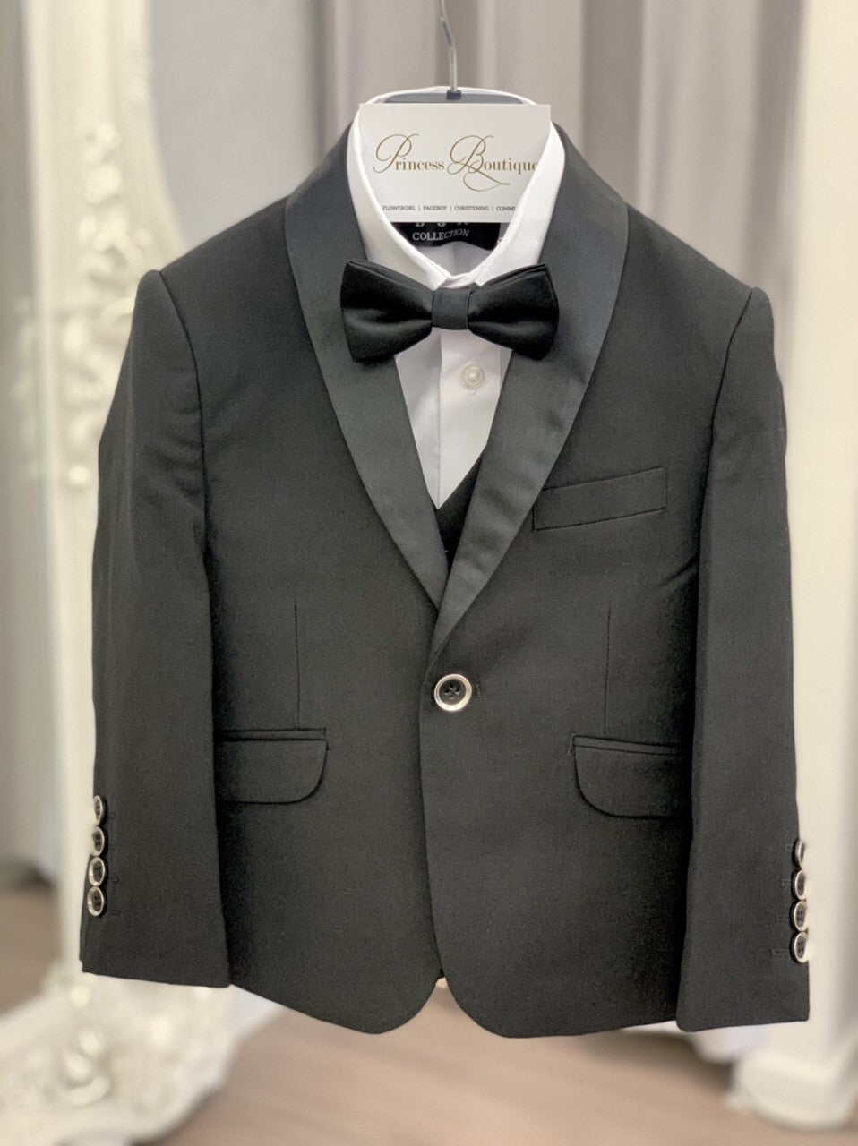 SATIN LAPEL TUXEDO - size 2 & 4