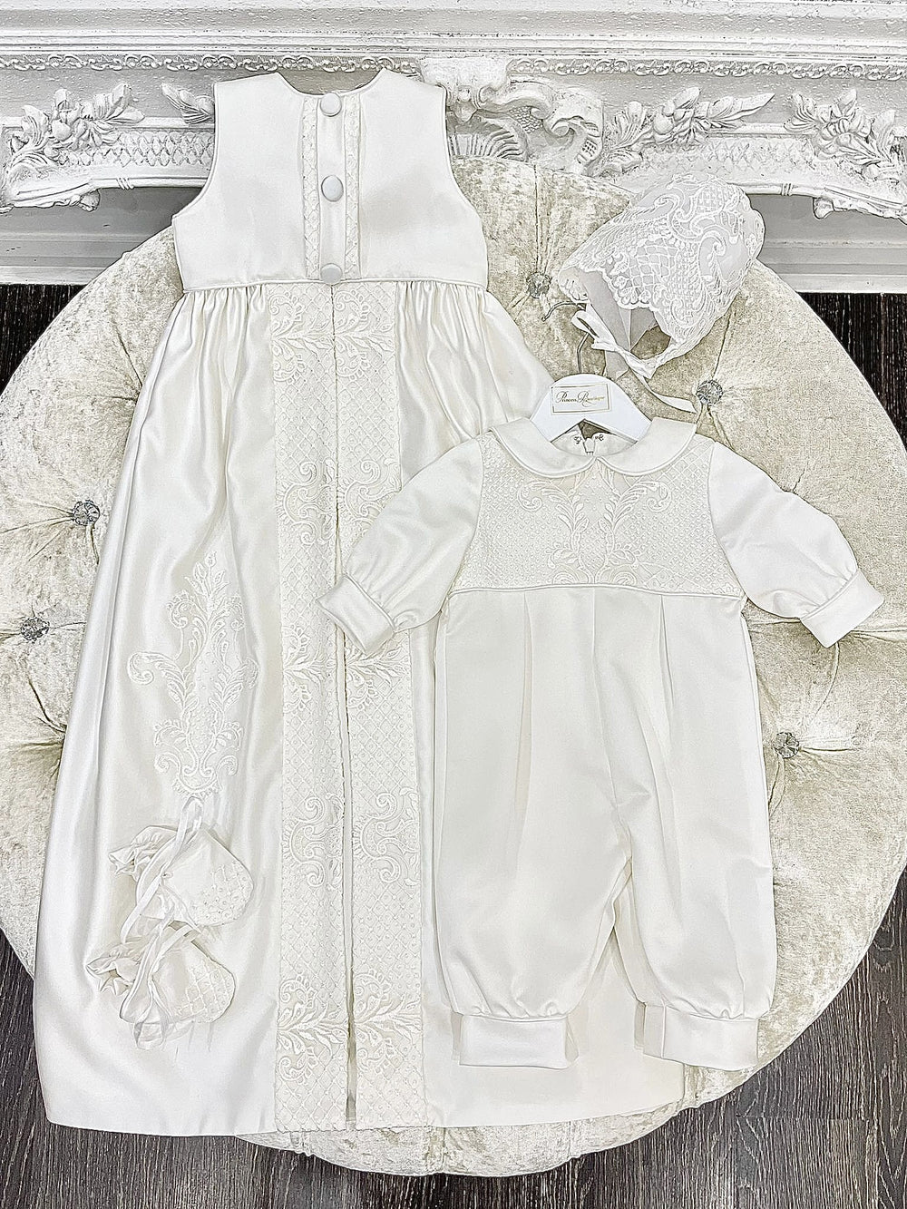 Benjamin with lace (Satin)