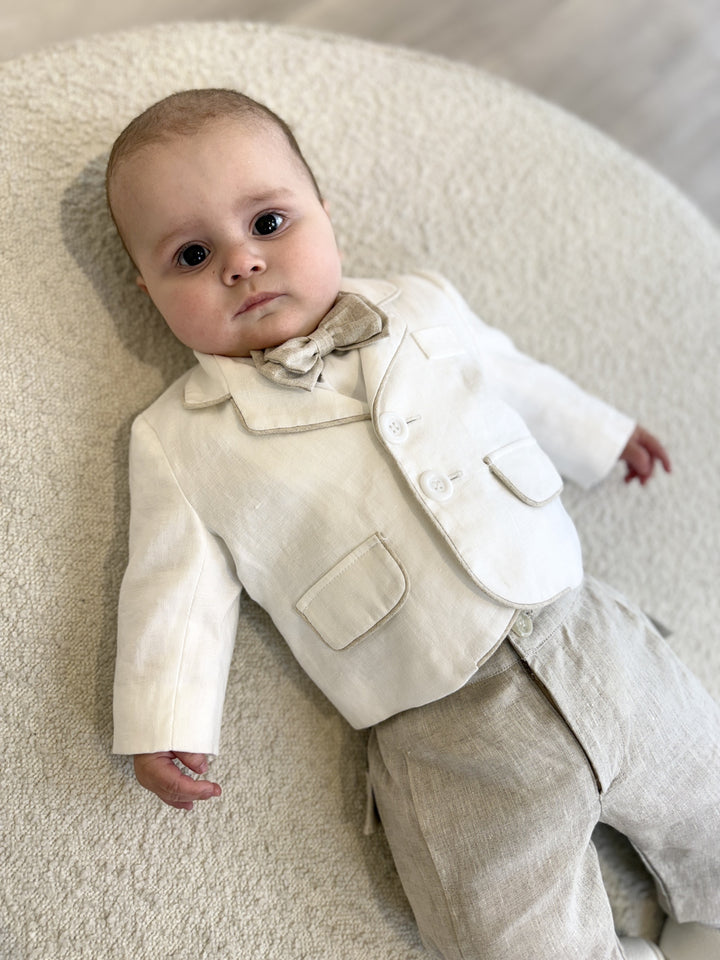 Oliver: White & Taupe