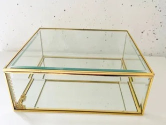 GLASS KEEPSAKE BOX GOLD TRIM (Stefanothiki)